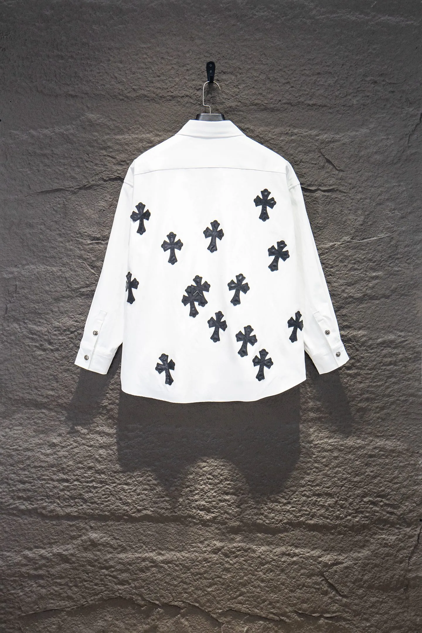 ：7803# ( ) 🆕chrome hearts 26ss New Arrival Black White os ， nice✔️ ⚠️1:1 ， ， ， , ， ！！ ， ！ Breathable！！！！ # # Black White Genuine Leather ， ； 。 :Black White Size:S-M-L-XL